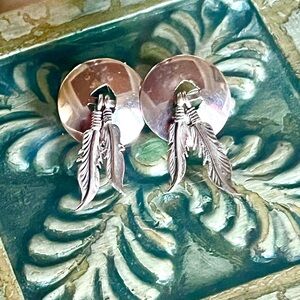 Navajo Indian Round Sterling Silver Handstruck Feather Earrings
